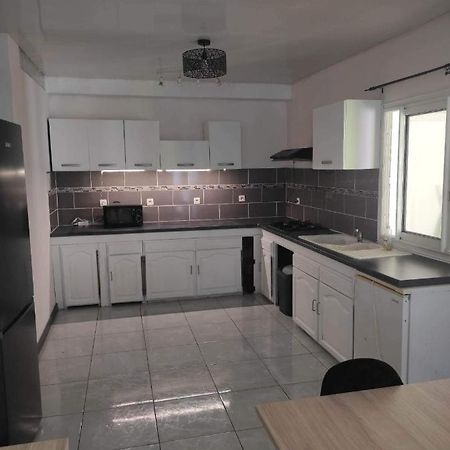 Location Saisonniere Les Bibassiers Apartment Le Tampon Luaran gambar