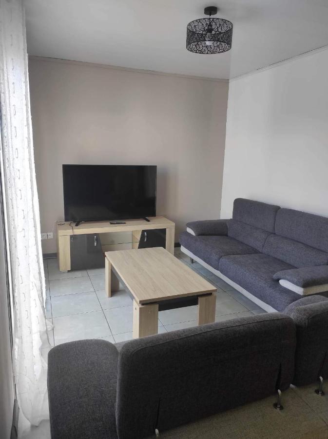 Location Saisonniere Les Bibassiers Apartment Le Tampon Luaran gambar