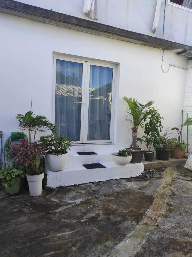 Location Saisonniere Les Bibassiers Apartment Le Tampon Luaran gambar